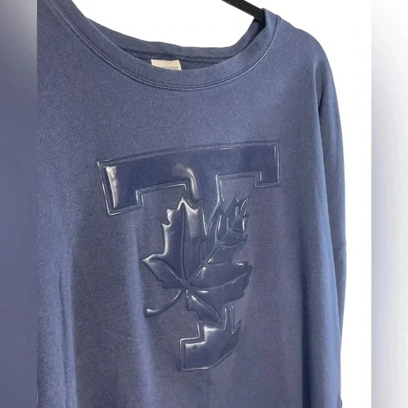 PINK With 5th & Ocean “T” Blue  Sweatshirt Size Small - Picture 2 of 7